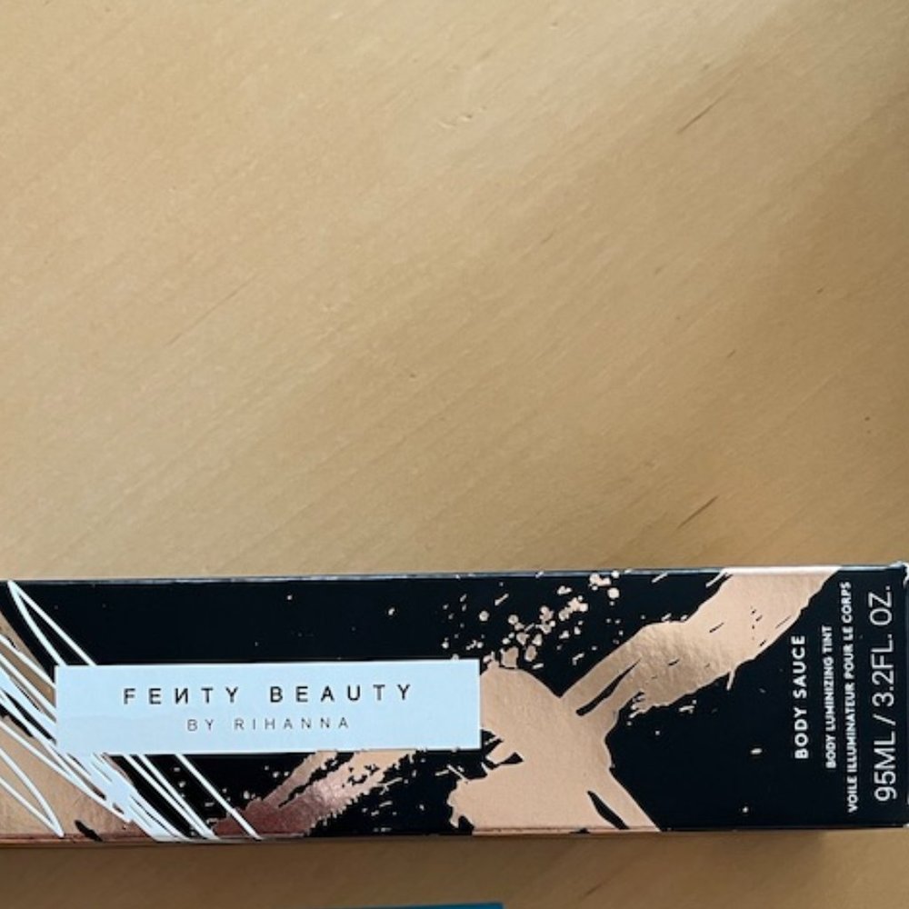Fenty Body Sauce Body Luminizing Tint (Pearl Swirl)